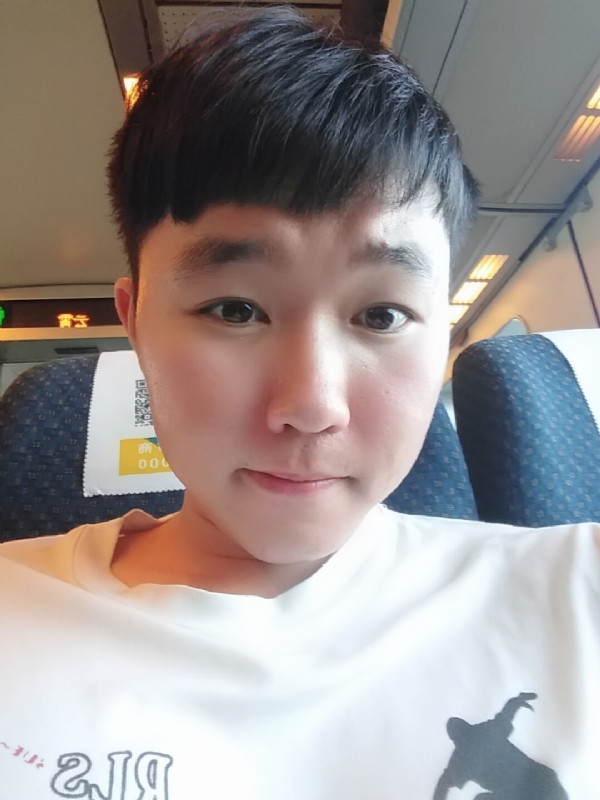 爱玉的第一张照片--新竹闪婚服务中心