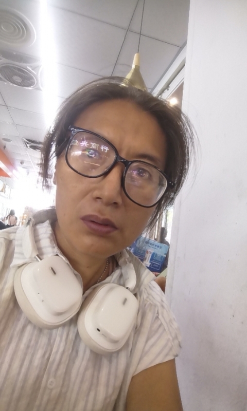 冬天的蔷薇的第三张照片--新竹闪婚服务中心